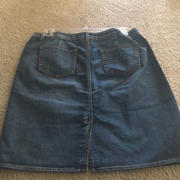 Women denim skirt - Picture 4 of 6